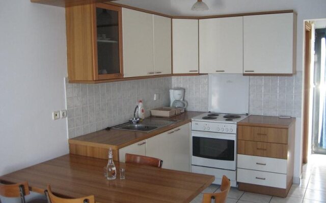 Minos Apartments & Studios