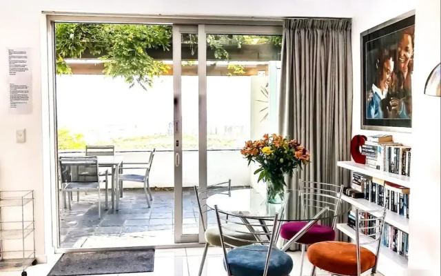 121 Ocean View Drive Studio Apartment