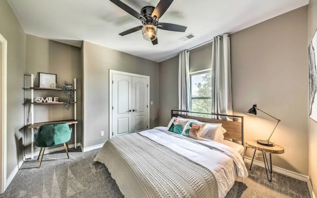Modern Mtn Retreat, Walk to Lake & Trails!