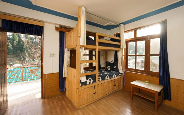 One Light Hostel