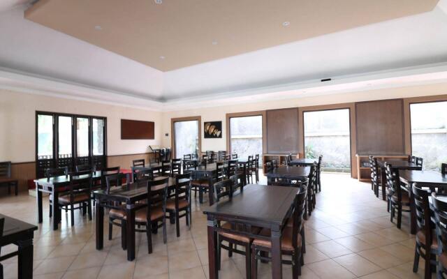 NIDA Rooms Tugu Railway Station