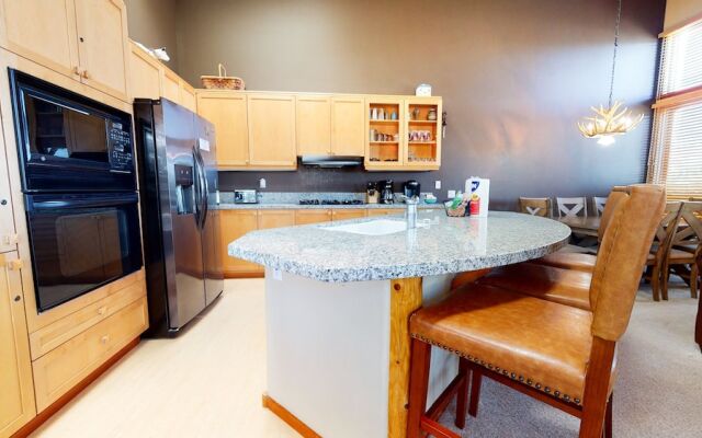 Snowcreek #991 3 Bedroom Condo