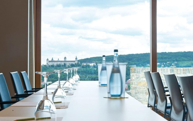 Schlosshotel Steinburg