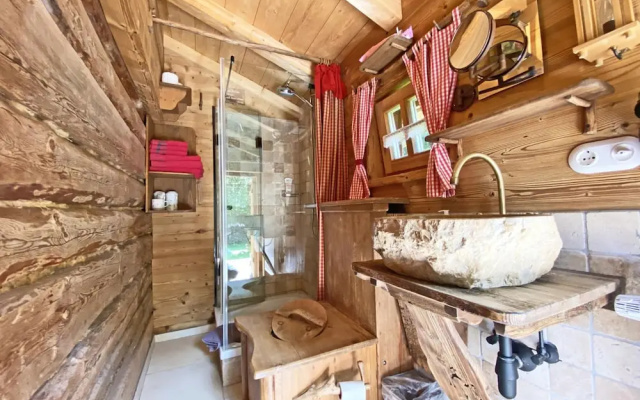 Eco-friendly Chalet Near the Lake in Asten