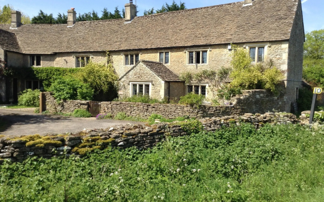 189 April Cottage