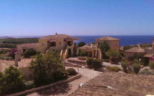 Calarossa Sea View Village Residence
