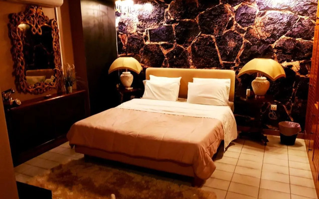 Kouro's private room!