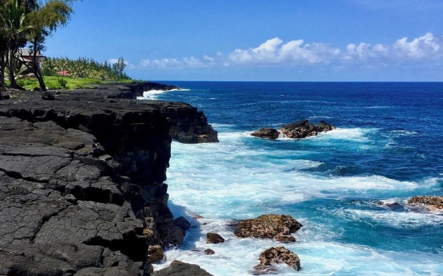 Direct Oceanfront, Big Island Home