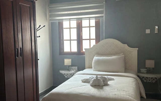 Mango restaurant and apartment hotel