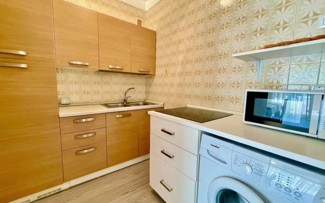 Bright Apartment by the Beach