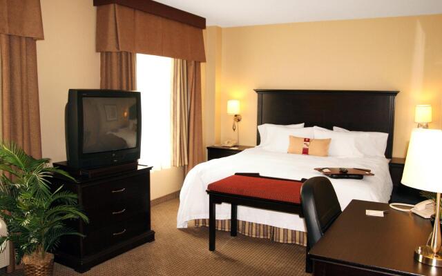 Hampton Inn & Suites by Hilton Montreal (Laval)