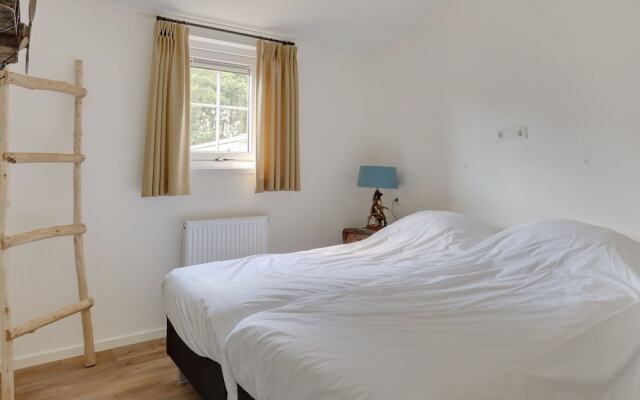 Bungalow With a Terrace at Bedafse Bergen