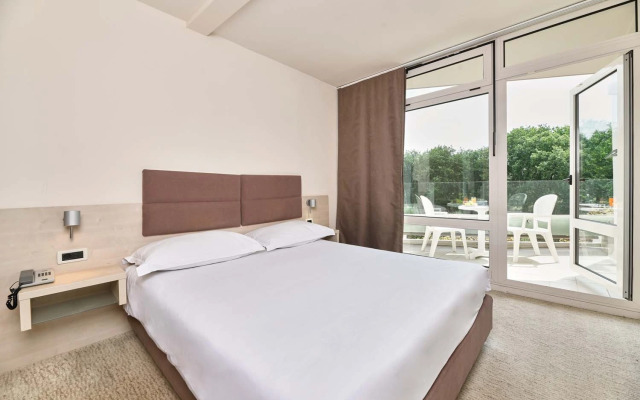 Hotel Mediteran Plava Laguna