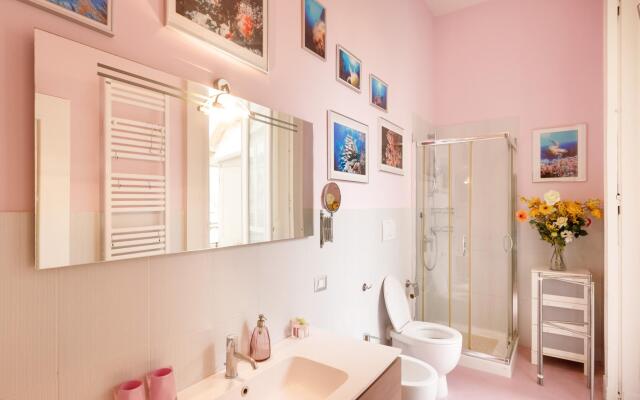 Duomo 77 in Napoli with 2 bedrooms and 2 bathrooms