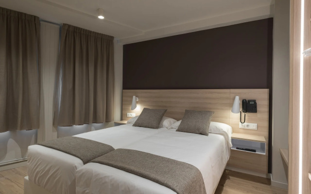 Hotel & Aparthotel Cosmos