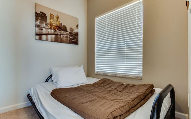 On the Columbia Vacation Apartments