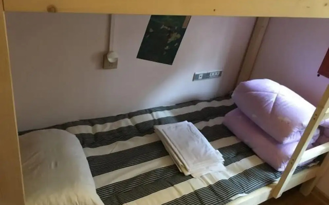 Waiting for You in Guilin Youth Hostel