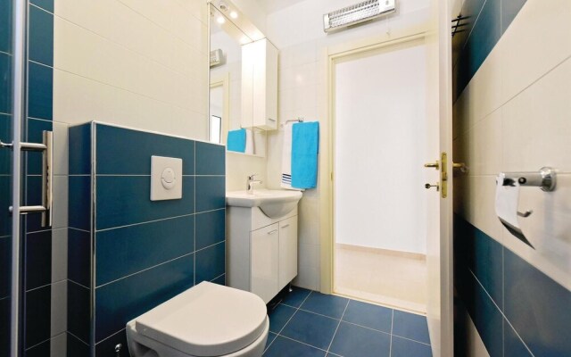 Beautiful Home in Zatoglav With Wifi and 4 Bedrooms