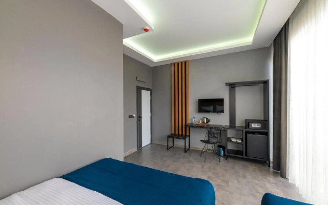 Melanj Airport Hotel