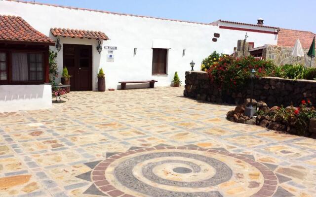 House with 2 bedrooms in San Cristobal de La Laguna with wonderful sea view shared pool enclosed garden 3 km from the beach