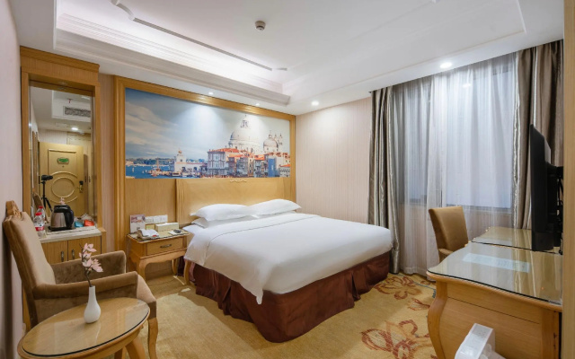 Vienna International Jinqiao Industrial Park – Guest Rooms – Shanghai