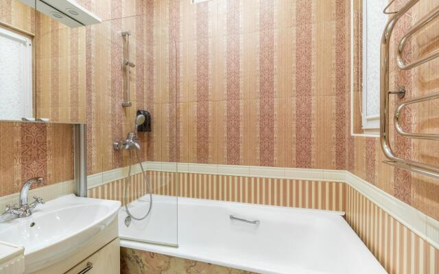 DeRent Aparts (ДеРент Апартс) на улице Караванная 3/35