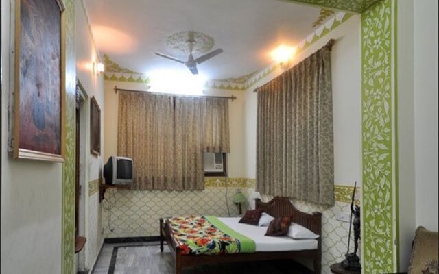 Hotel Teerth Palace