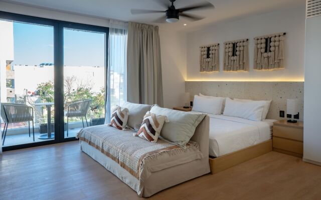 Kumaru 303 1 Bedroom Condo by RedAwning