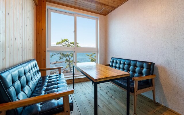Pohang Pinewave Sea & Spa Pension