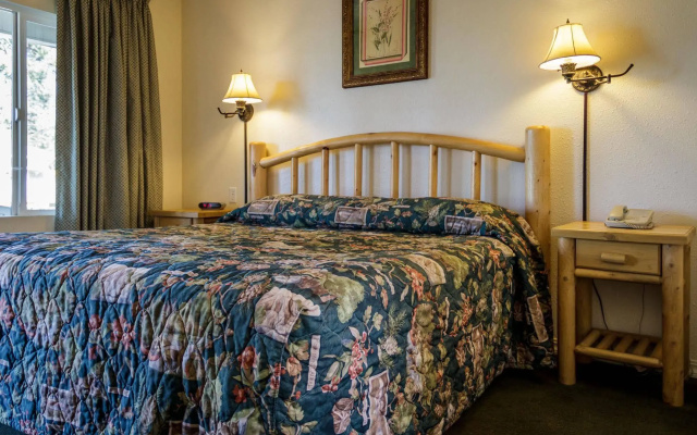 Green Gables Motel & Suites