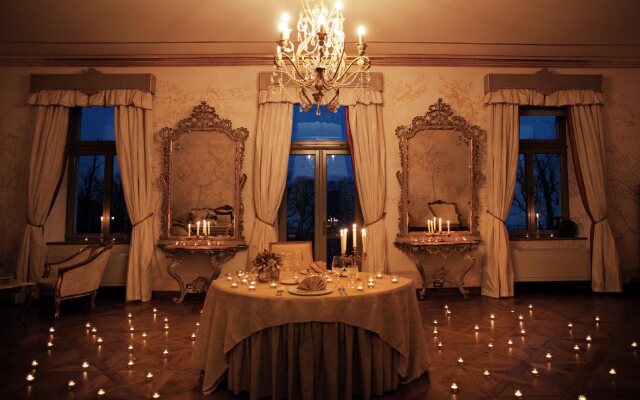 Chateau Mcely