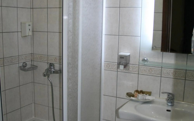 Nysa Hotel