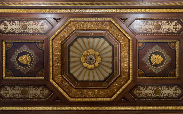 Amway Grand Plaza, Curio Collection by Hilton