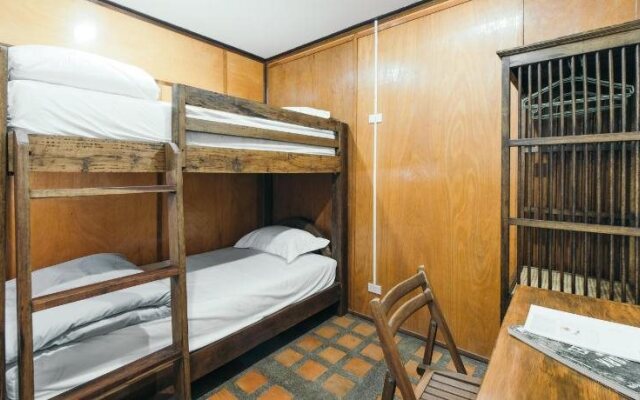 SS Store Bed & Breakfast