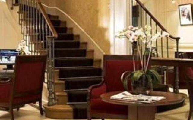 Hôtel Suites Unic Renoir Saint Germain