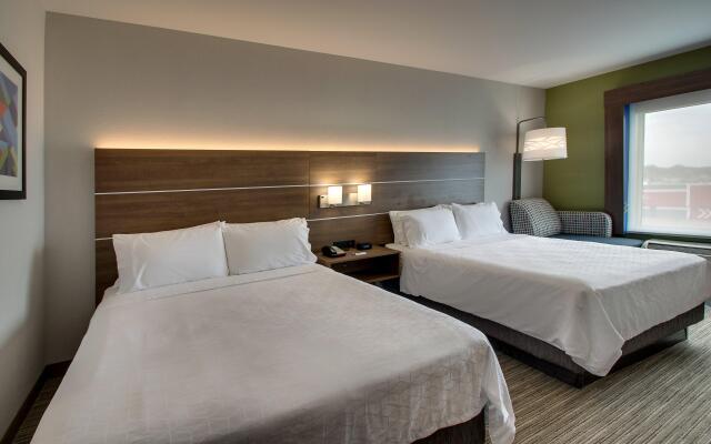 Holiday Inn Express & Suites Waukegan, an IHG Hotel