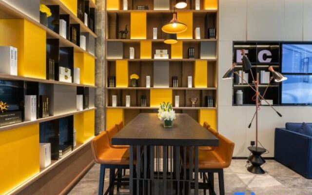 Echarm Hotel (Yichang Huoche Dongzhan)