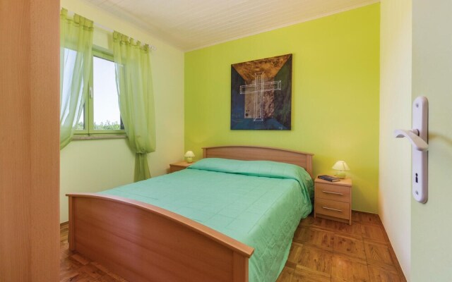 Stunning Home in Tar With Wifi and 4 Bedrooms