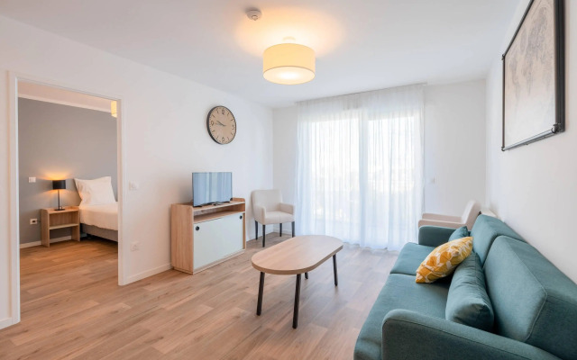 Quality Suites Moissy-Cramayel