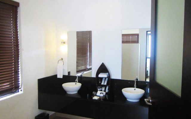 Busuanga Bay Lodge