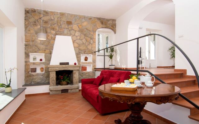 Family Villa in Sorrento Coast Pool & View