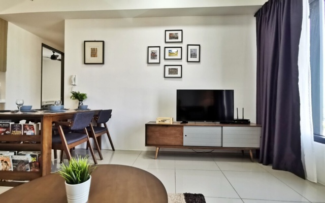 Tropicana 218 Macalister – Lobby – George Town