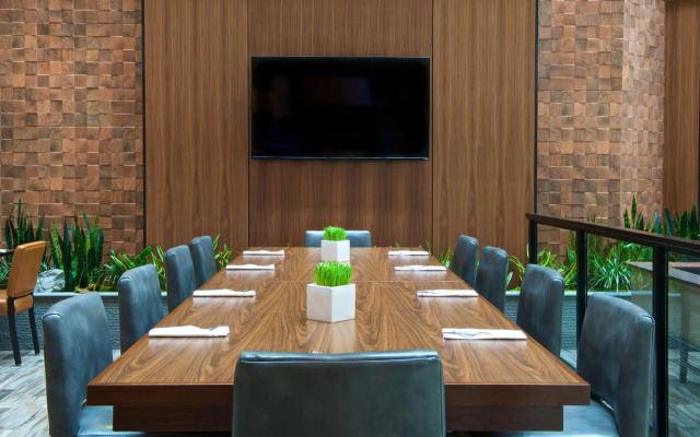Embassy Suites by Hilton Portland Tigard