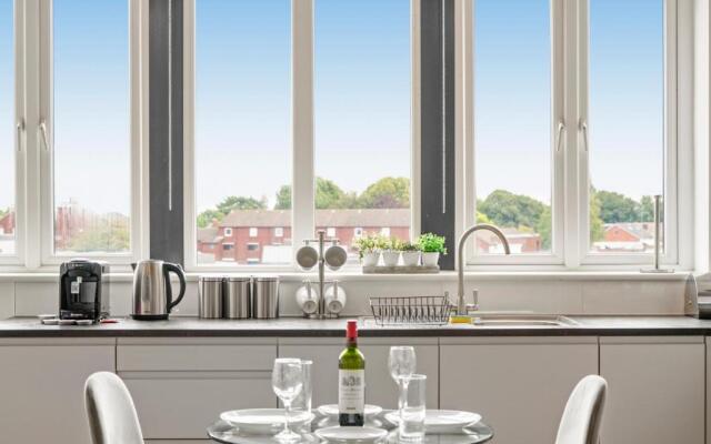 Duplex Apartments By Luxe Your Stays- Sandwell, West Bromwich