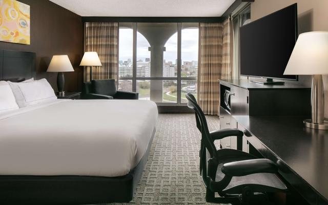 DoubleTree by Hilton Dallas - Market Center