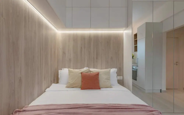 Modern & Bright Studio on Amzei Square