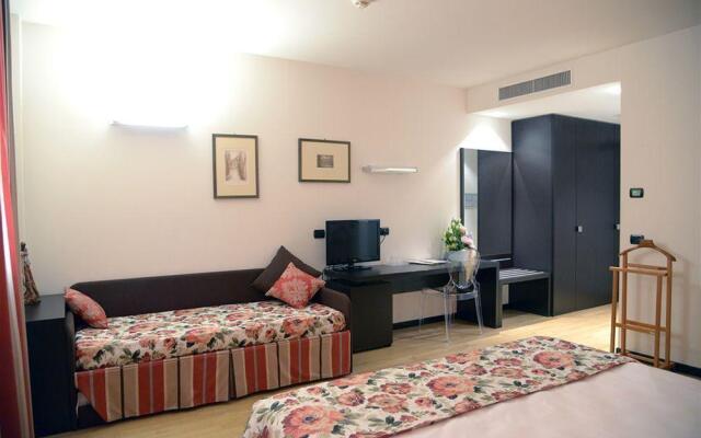 Continental Urban Art Hotel