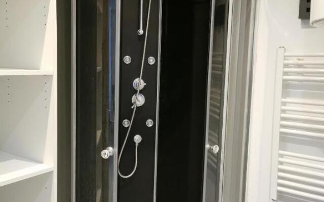 Studio centre ville de la Bourboule refait neuf octobre 2022