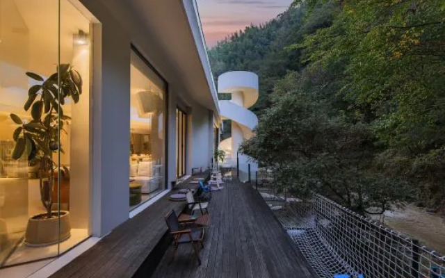 Anlan Daxi Hot Spring Resort Hotel