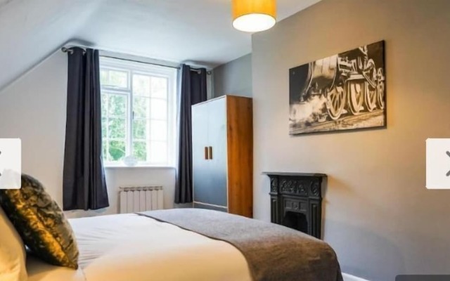 Old Railway Hotel porton